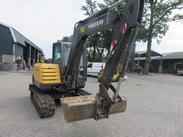 2011-VOLVO-EC-004 Mini-pelle Volvo EC55 (2011) – 5,7T – Moteur 36,2 kW – Image 1