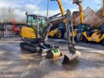 Mini Pelle d’occasion Volvo EC27C (2015) – 3095h – Cabine Climatisée – Image 2